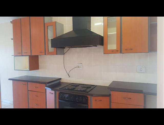 2 bed property to rent in SUNNINGDALE